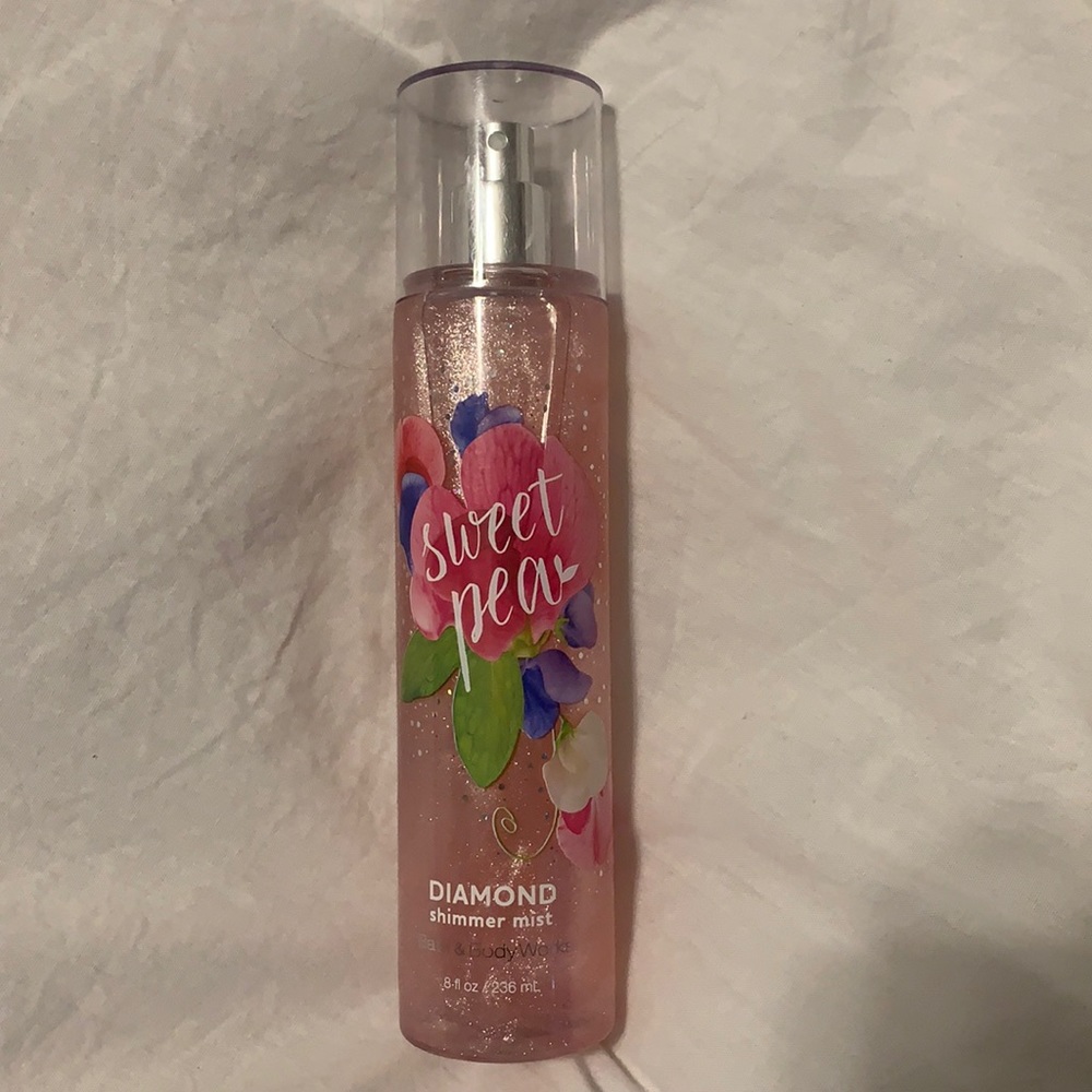 BRAND NWT Bath & Body Works Sweet Pea Mist